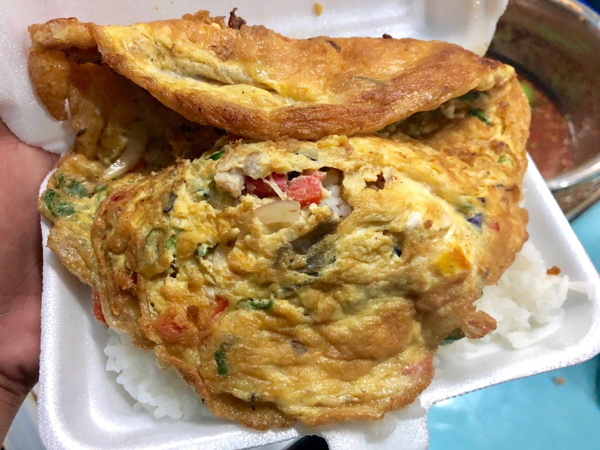 กล่องโฟมกับข้าวไข่เจียวร้อนๆ